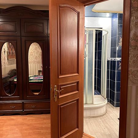 Elegant Apartment In Riga Centre Luaran gambar